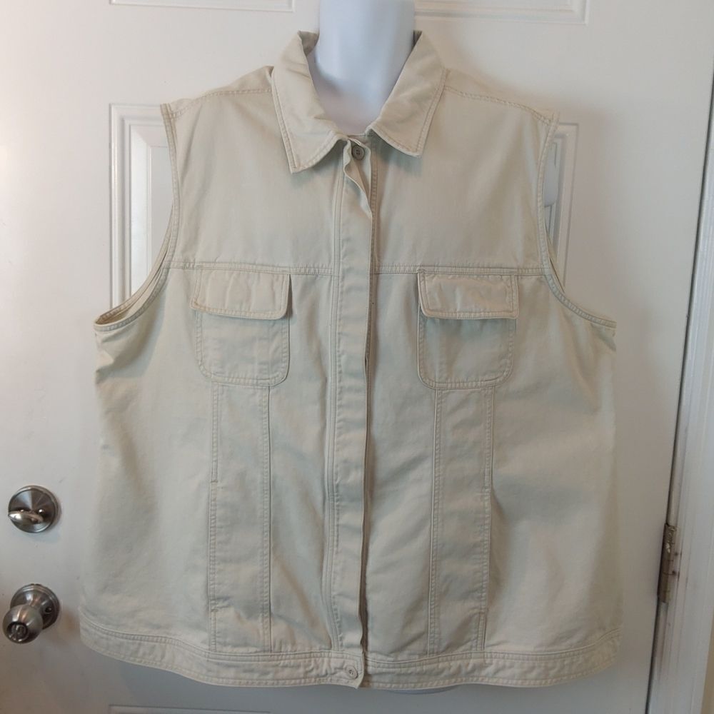 Avenue light khaki color hidden button front vest with pocket